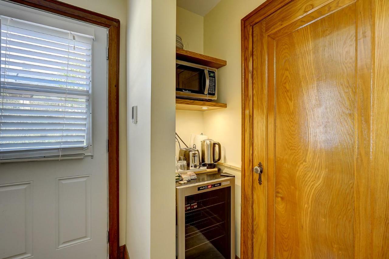 Apartament Parkside House Barrie Zewnętrze zdjęcie